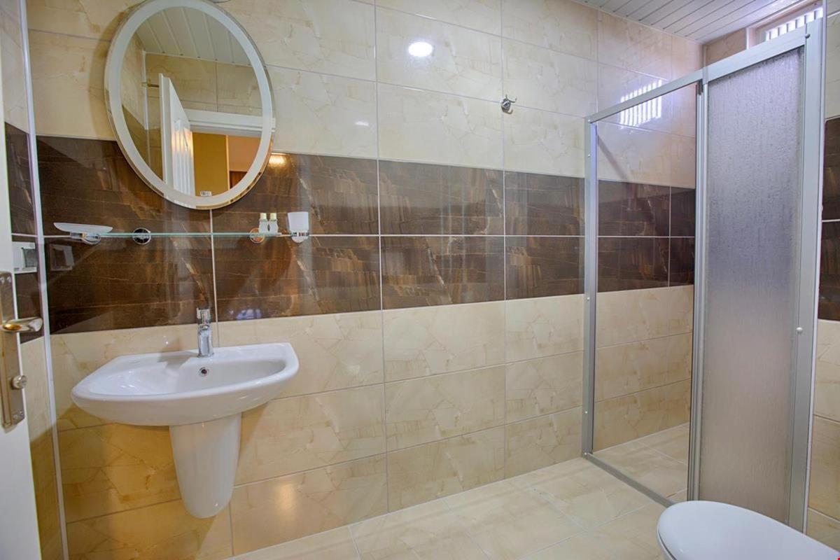 Azak Blue Otel Okurcalar Ngoại thất bức ảnh