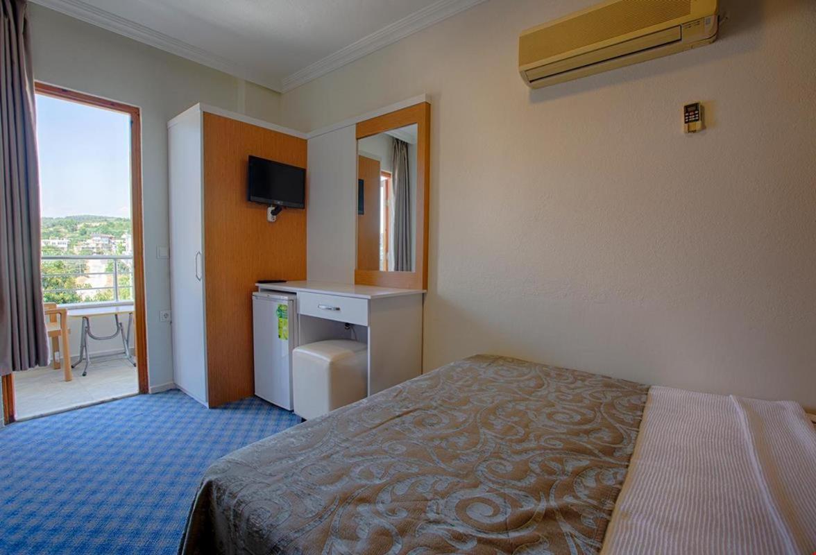 Azak Blue Otel Okurcalar Ngoại thất bức ảnh
