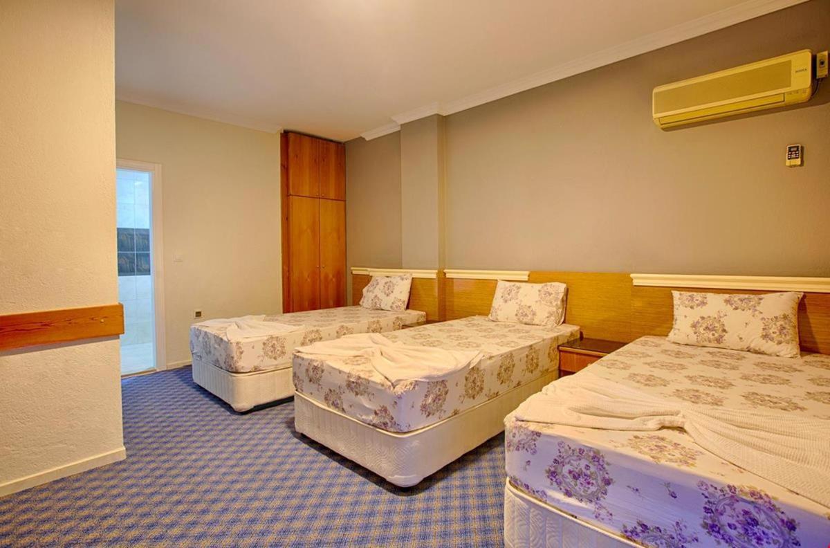 Azak Blue Otel Okurcalar Ngoại thất bức ảnh