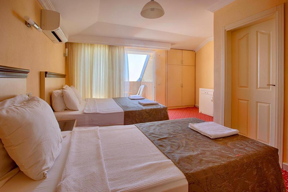 Azak Blue Otel Okurcalar Ngoại thất bức ảnh